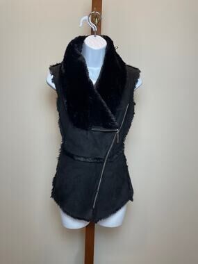White House Black Market Black Faux Leather Vest Faux Fur Lined Asymmetrical Zip